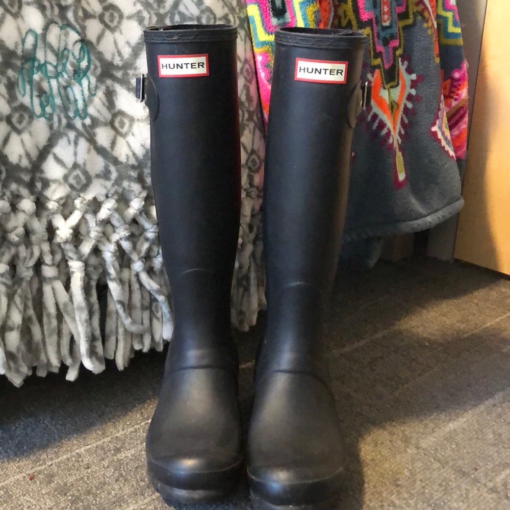 Black Hunter boots!!!